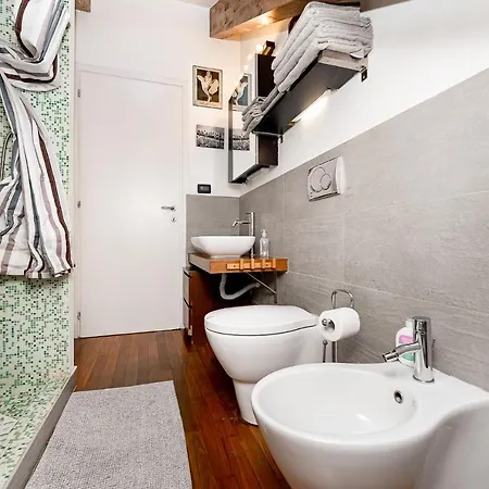 Lägenhet Stagabin La Mansarda Panoramica Un Rifugio Di Eleganza E Tranquillita Turin