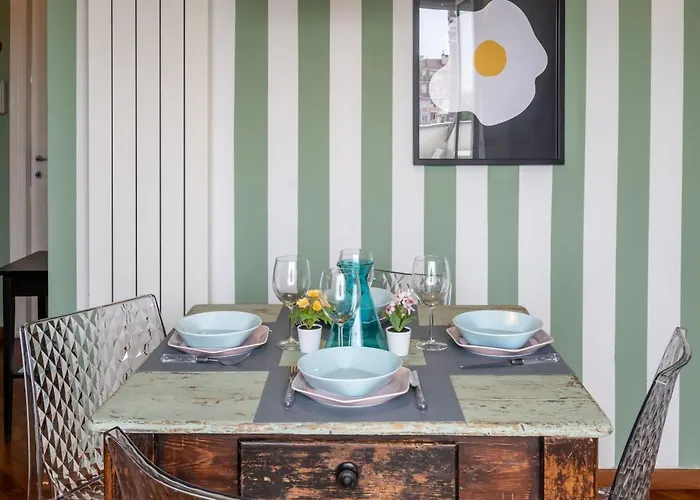 Stagabin La Mansarda Panoramica Un Rifugio Di Eleganza E Tranquillita 아파트 *