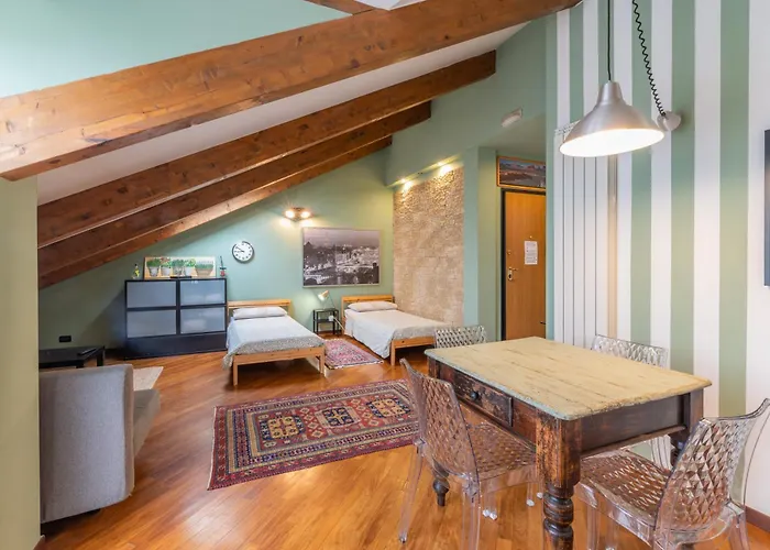 Daire Stagabin La Mansarda Panoramica Un Rifugio Di Eleganza E Tranquillita Torino