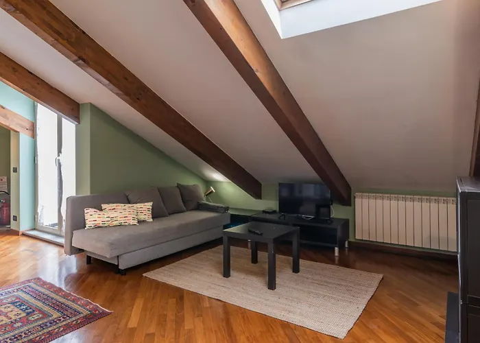 Daire Stagabin La Mansarda Panoramica Un Rifugio Di Eleganza E Tranquillita Torino
